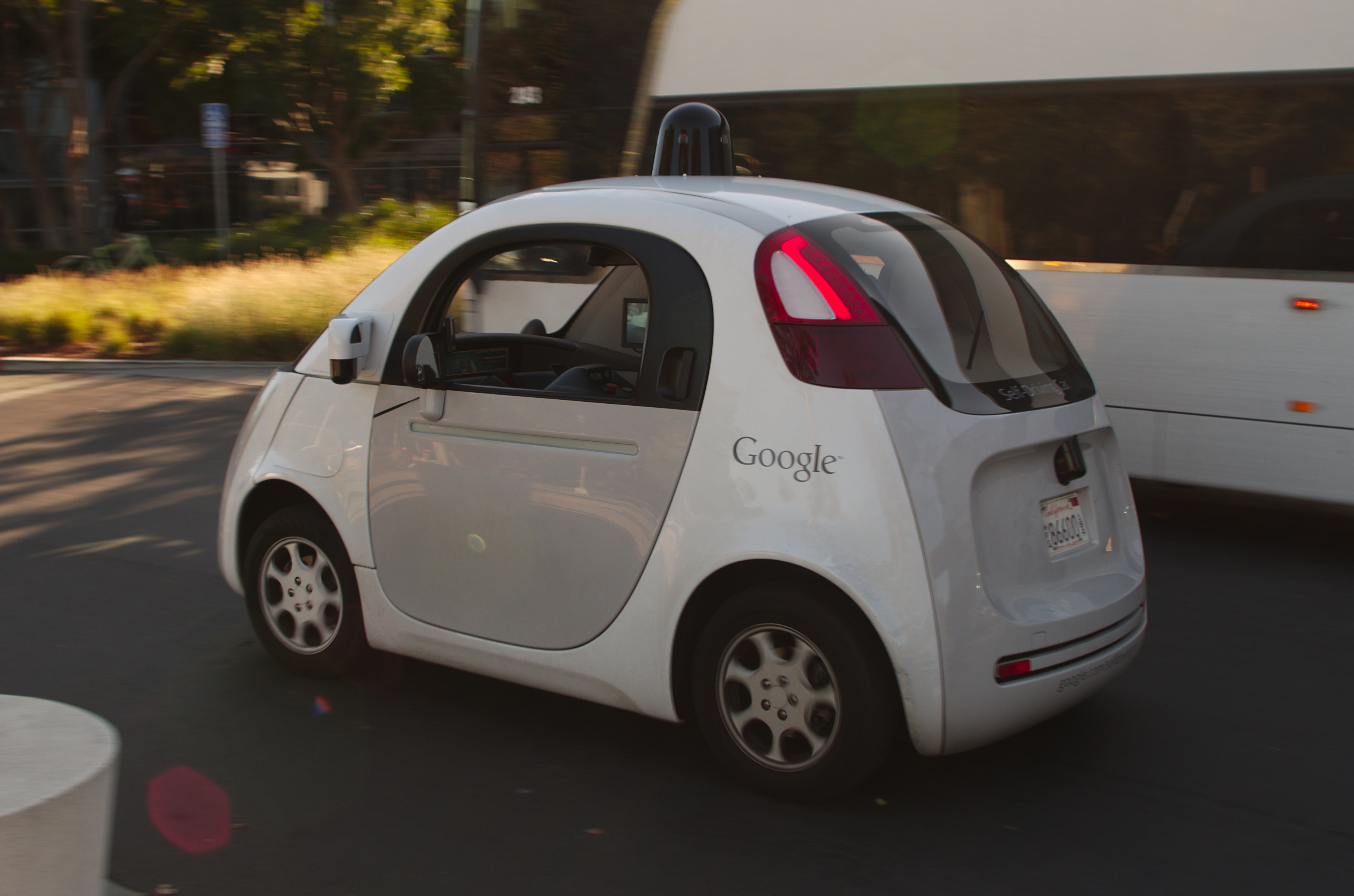 Google using driverless technology 